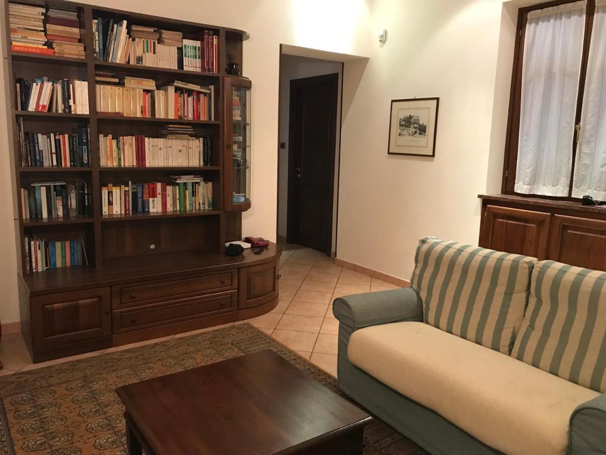 La Casa Del Melograno Apartment Alba  Ngoại thất bức ảnh