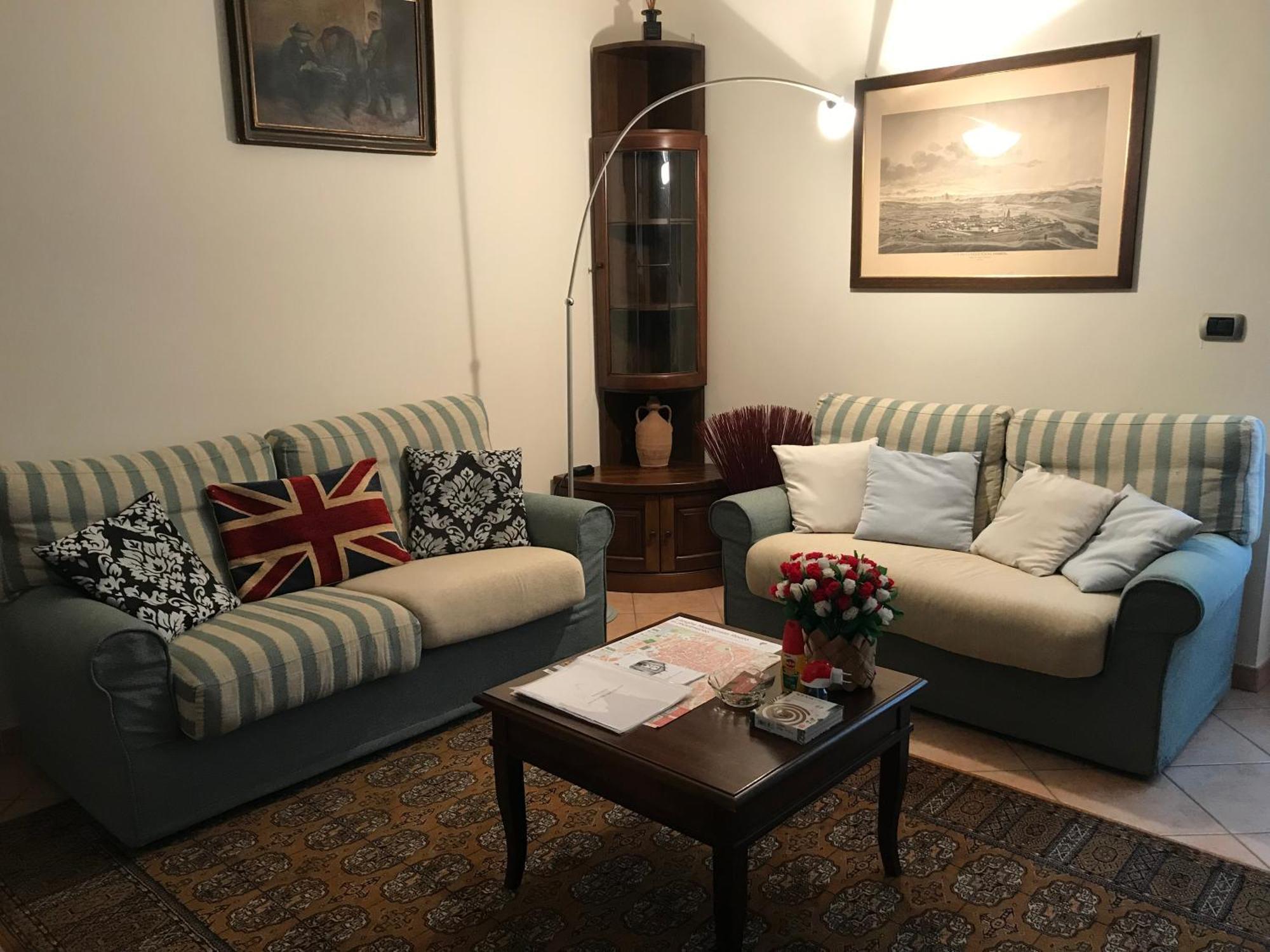 La Casa Del Melograno Apartment Alba  Ngoại thất bức ảnh