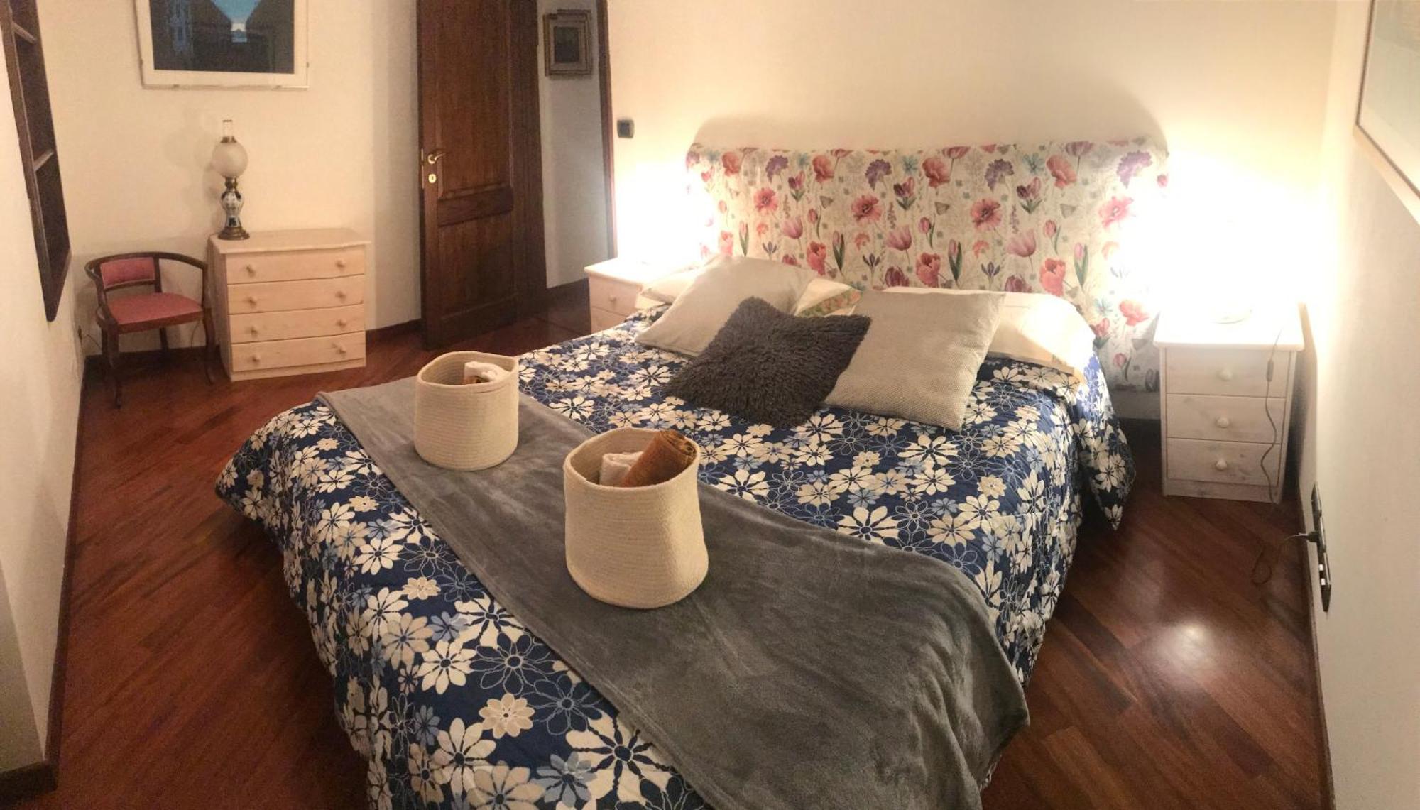 La Casa Del Melograno Apartment Alba  Ngoại thất bức ảnh